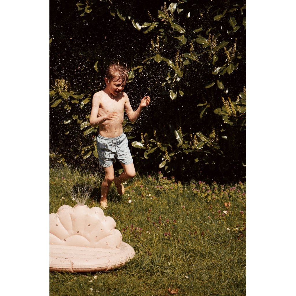 Детский надувной разбрызгиватель в виде ракушки Konges Slojd "Cherry", пудровый