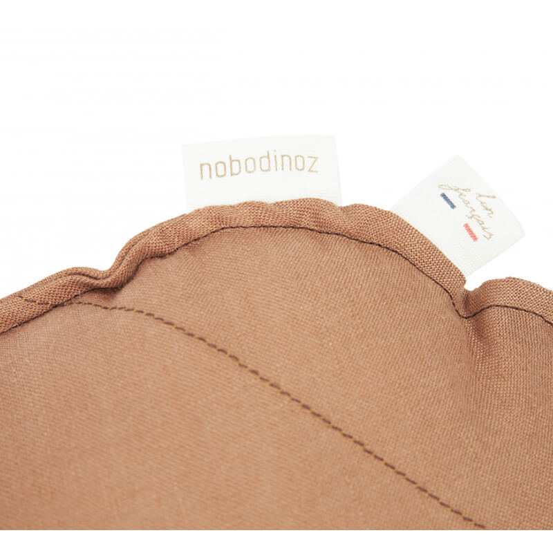 Подушка из льна Nobodinoz "Lin Francais Leaf Noisette", коричневая, 25 х 35 см - фото №2