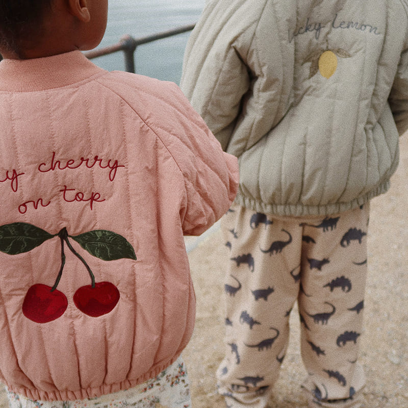 Куртка-бомбер с рюшами Konges Slojd "Juno Frill Cameo", роскошная вишня - фото №13