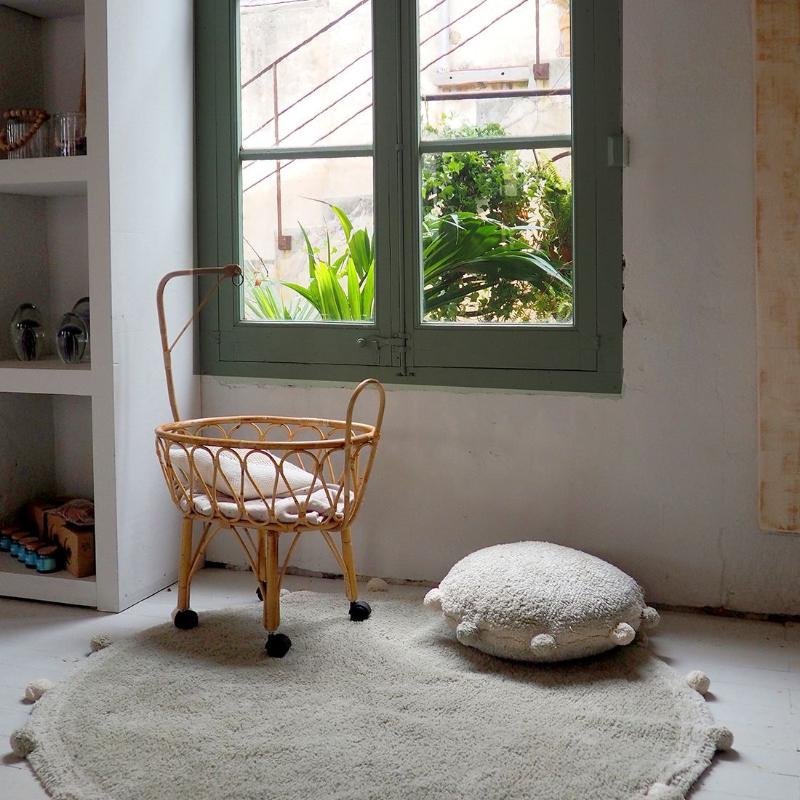 Декоративная подушка с помпонами Lorena Canals, оливковая, 48 х 48 см