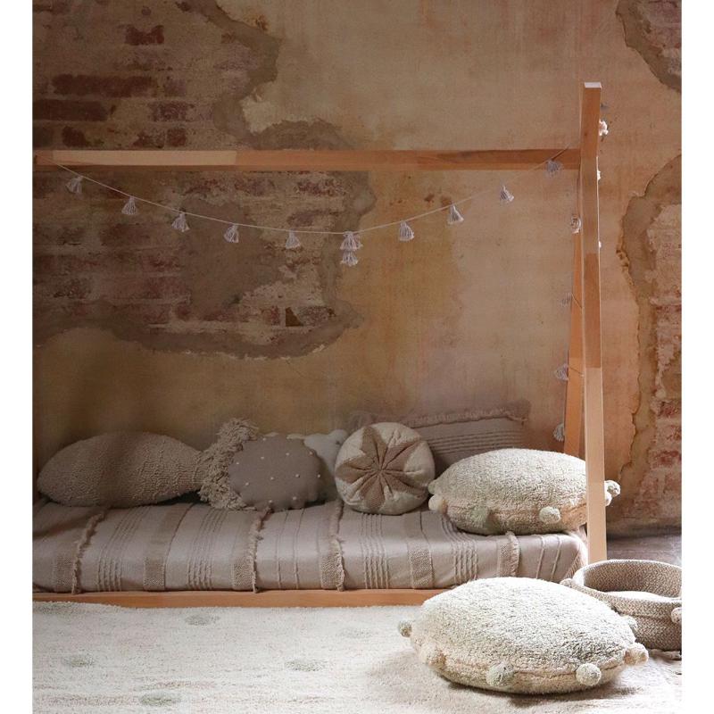 Декоративная подушка с помпонами Lorena Canals, оливковая, 48 х 48 см