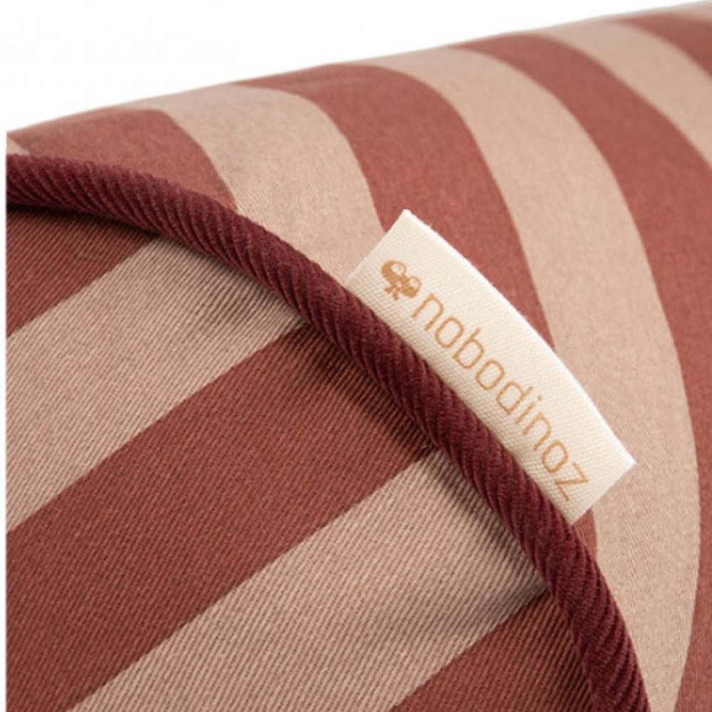 Подушка Nobodinoz "Majestic Cylindric Cushion Marsala Taupe Stripes", полоска марсала, 50 х 18 см - фото №2