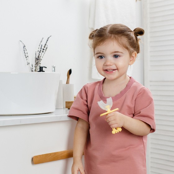Детская зубная щетка-массажер ROXY-KIDS "Крабик", желтая - фото №11