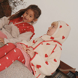 Жакет флисовый Flöss "Ellen Poppy Red", сердечная мозаика