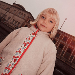 Жакет флисовый Flöss "Andrea Sand Pink", карнавал цветов на песке