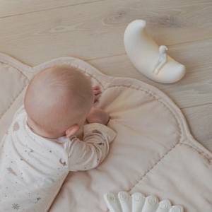 Светильник в виде луны Cam Cam Copenhagen "Moon", молочный