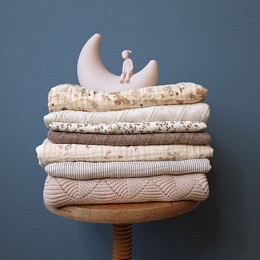 Светильник в виде луны Cam Cam Copenhagen "Moon", розовый