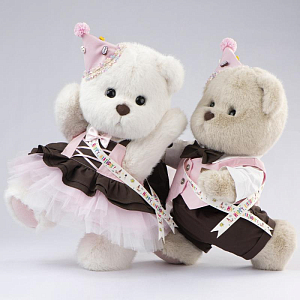 Медведь Lina TeddyTales "С днем рождения", с длинной шерстью, L, молочный, 38 см