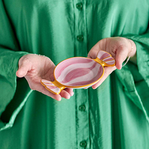 Блюдо сервировочное керамическое Bloomingville "Caramella", розовое