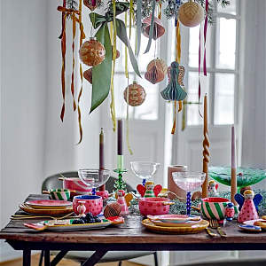 Блюдо сервировочное керамическое Bloomingville "Caramella", горошек на розовом