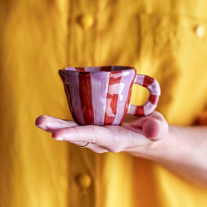 Кружка керамическая Bloomingville "Nini", микс с вишневым, 100 мл