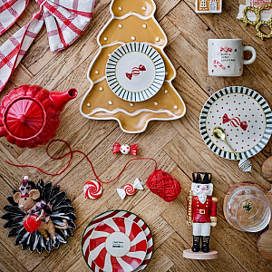 Набор тарелок керамических Bloomingville "Yule", 2 шт, молочный с красным