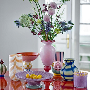 Ваза стеклянная Bloomingville "Frills", розовая