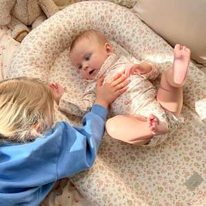 Кокон-гнездышко для новорожденных Cam Cam Copenhagen "Augusta", кремовая лужайка