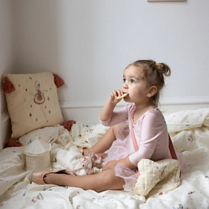 Подушка с вышивкой Cam Cam Copenhagen "Ballerina", кремовая, 35 х 35 см