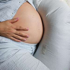 Подушка для кормления Cam Cam Copenhagen "Classic Stripes Blue", голубые полоски