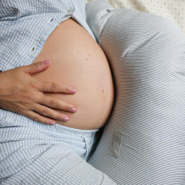 Подушка для кормления Cam Cam Copenhagen "Classic Stripes Blue", голубые полоски