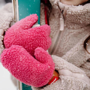 Варежки меховые Hello Hossy "Heaty Tara", вишневая глазурь