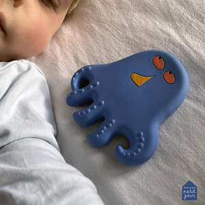 Грызунок резиновый Maison Petit Jour "Octopus", голубой