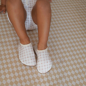 Аквашузы Mrs. Ertha "Organic Squares", геометрическая гармония