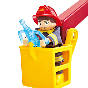 Игровой набор Hape "Играем в профессии", пожарная машина