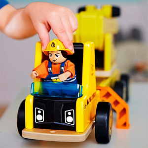 Игровой набор Hape "Малыш-строитель", строительный кран