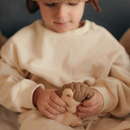 Игрушка сквиш антистресс Mrs. Ertha "Ежик Hoglet", кремовая с коричневым