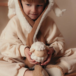 Игрушка сквиш антистресс Mrs. Ertha "Овечка Wooly", кремовая с белым