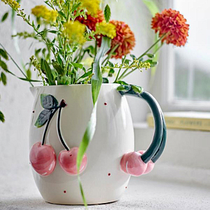 Кувшин керамический Bloomingville "Berrie", кремовый с розовым, 1,8 л