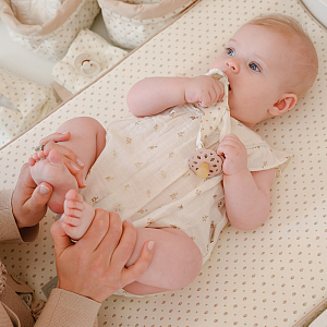 Держатель для пустышки Кам Кам Копенгаген (Cam Cam Copenhagen) "Рябина", кремовый