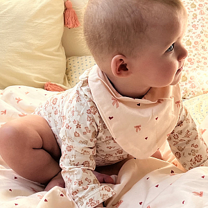 Нагрудник из джерси Кам Кам Копенгаген (Cam Cam Copenhagen) "Бантики", 2 шт, кремовый