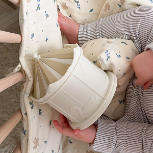 Бортик для детской кроватки Кам Кам Копенгаген (Cam Cam Copenhagen) "Черника", молочный