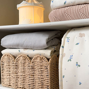 Бортик для детской кроватки Кам Кам Копенгаген (Cam Cam Copenhagen) "Черника", молочный