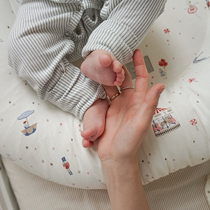 Кокон-гнездышко Кам Кам Копенгаген (Cam Cam Copenhagen) "Карусель", кремовый