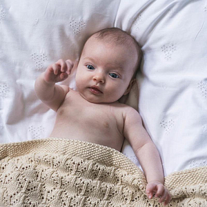 Плед вязаный для новорожденных Зэтс Майн (That's Mine) "Кала", песочный, 85 х 85 см