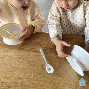 Нагрудник с длинным рукавом Mэйзон Петит Жур (Maison Petit Jour) "Цыплята", желтый