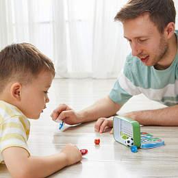 Настольная игра Hape "Мини футбол", пальчиковая
