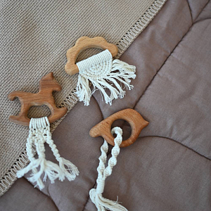 Грызунок LUKNO с макраме "Облако", серия Iskusno