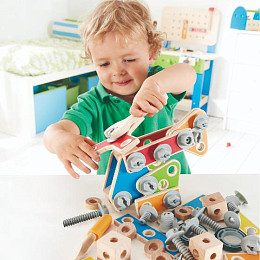 Деревянный конструктор Hape "Мастер", 62 элемента