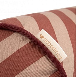 Подушка Nobodinoz "Majestic Cylindric Cushion Marsala Taupe Stripes", полоска марсала, 50 х 18 см