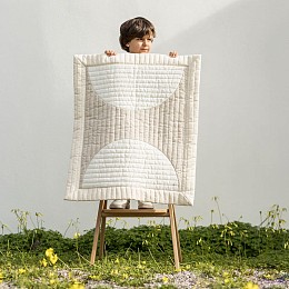 Стеганый игровой коврик-одеяло Nobodinoz "Lin Francais Moon", кремовый, 69 х 82 см