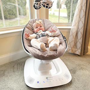 Кресло-качалка 4moms "MamaRoo", розовое дерево