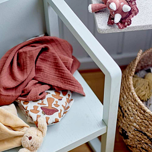 Погремушка текстильная в виде динозавра Bloomingville MINI "Fintan", коричневая, 19 см