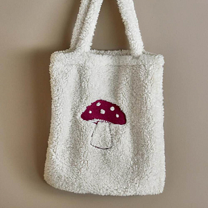 Сумка-тоут плюшевая Bloomingville MINI "Mushroom", белая