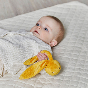 Мяч-погремушка текстильная Kaloo "My little rattle balls", серия "Lapinoo", охра, 6 см