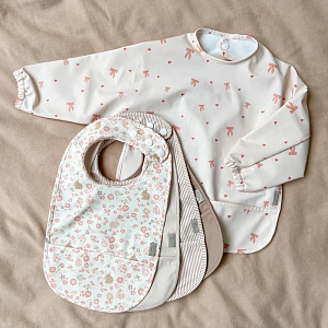 Детский нагрудник с рукавами Cam Cam Copenhagen "Bows", молочный