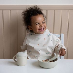 Детский нагрудник с рукавами Cam Cam Copenhagen "Bicycles", кремовый