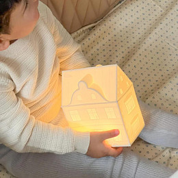 Светильник в виде домика из Копенгагена Кам Кам Копенгаген (Cam Cam Copenhagen), белый