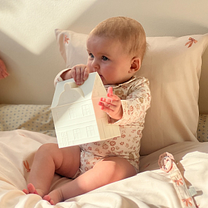 Светильник в виде домика из Копенгагена Кам Кам Копенгаген (Cam Cam Copenhagen), белый