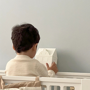 Светильник в виде домика из Копенгагена Кам Кам Копенгаген (Cam Cam Copenhagen), белый